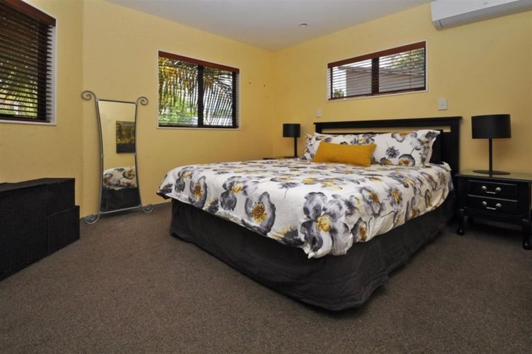 Photo of property in 1/10 Marina Road, Torbay, Auckland, 0630
