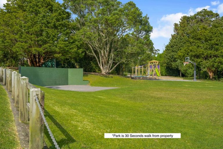 Photo of property in 15 Boylan Road, Titirangi, Auckland, 0604