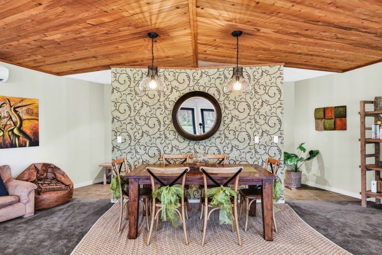 Photo of property in 16 Wai Matangi Place, Motuoapa, 3382