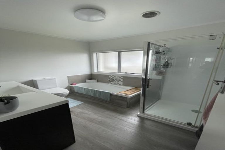 Photo of property in 22c Vincent Street, Howick, Auckland, 2014