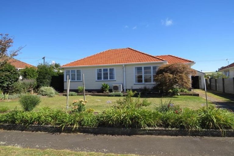 Photo of property in 5 Raleigh Street, Vogeltown, New Plymouth, 4310