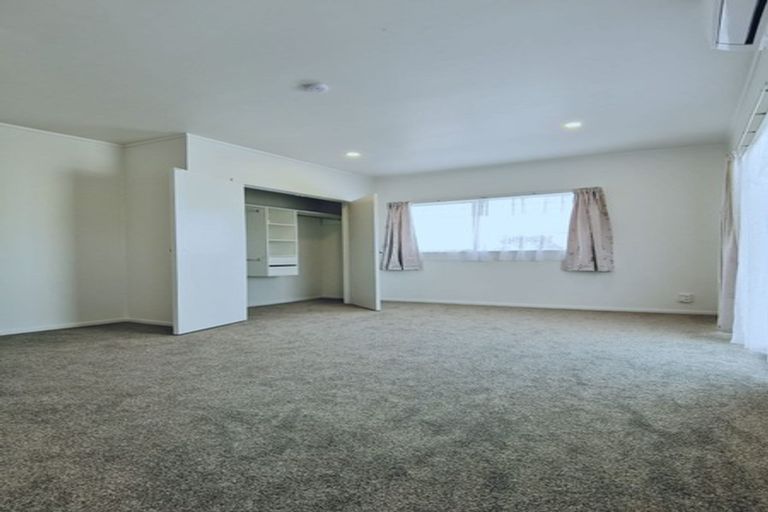 Photo of property in 2/38b Manuka Road, Glenfield, Auckland, 0629