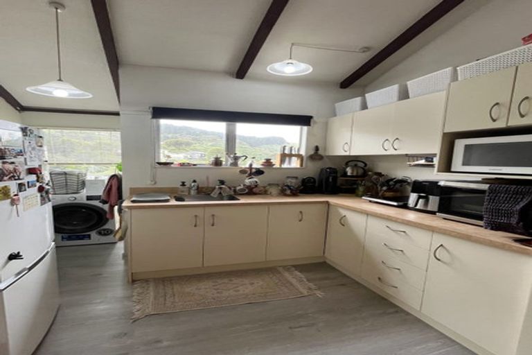 Photo of property in 1a Woodstock Terrace, Tawa, Wellington, 5028