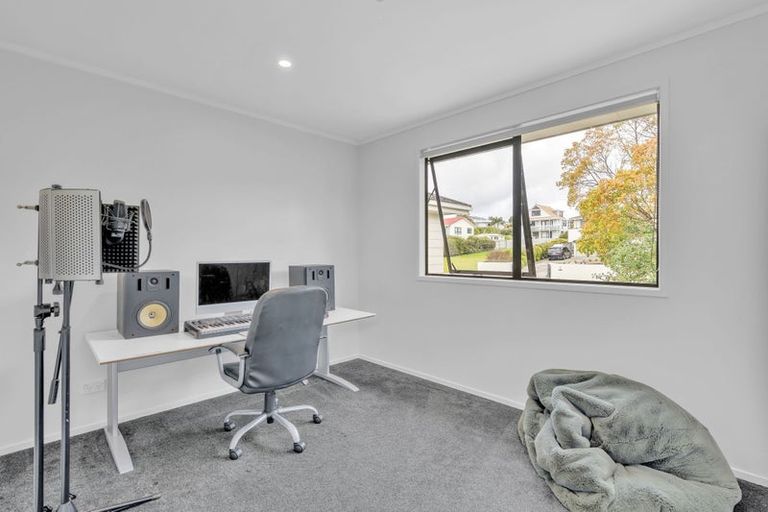 Photo of property in 8 Awatere Place, Snells Beach, 0920