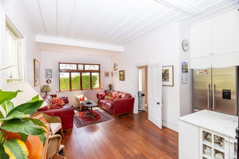 Photo of property in 104 Bassett Road, Remuera, Auckland, 1050