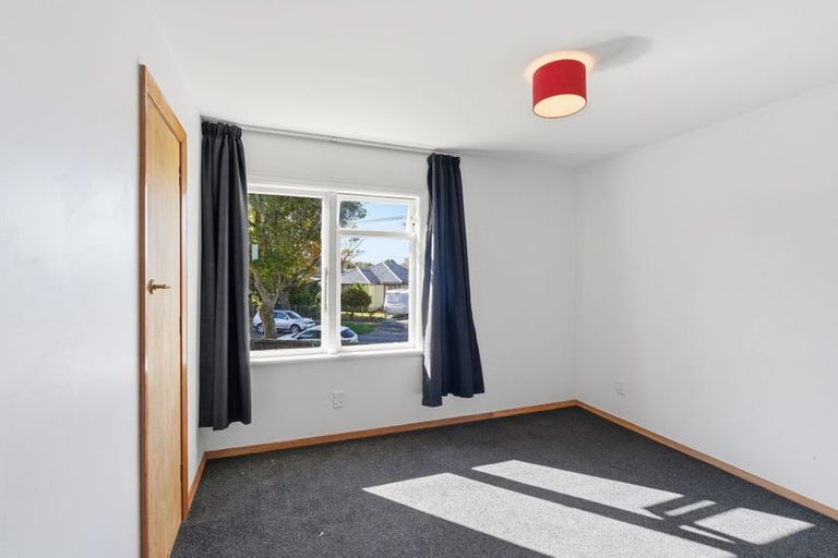 Photo of property in 23 Guildford Street, Burnside, Christchurch, 8053
