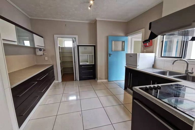 Photo of property in 67 Memorial Avenue, Ilam, Christchurch, 8053