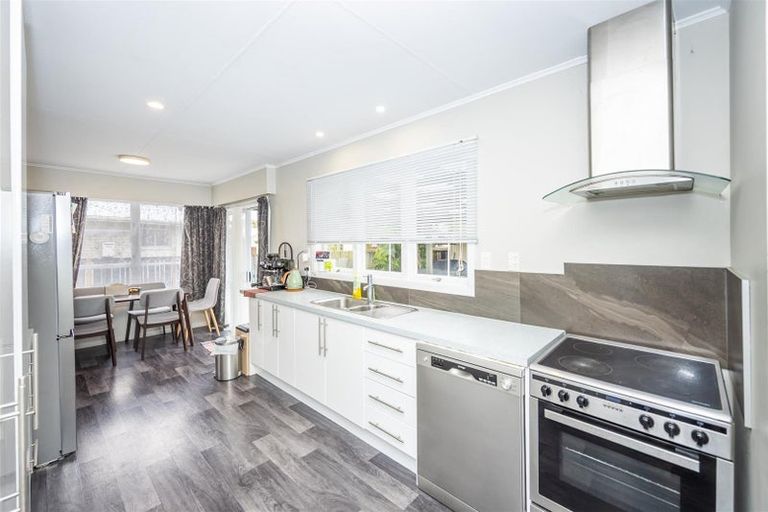 Photo of property in 16 Caernarvon Street, Dinsdale, Hamilton, 3204