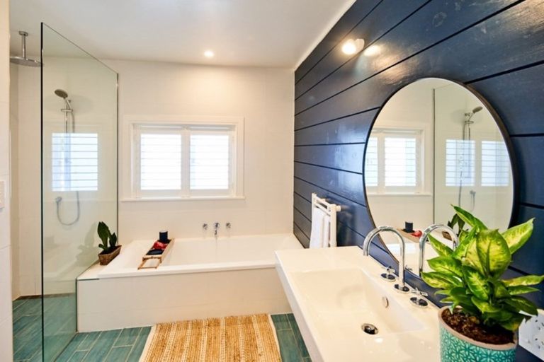 Photo of property in 76 Monro Street, Seatoun, Wellington, 6022