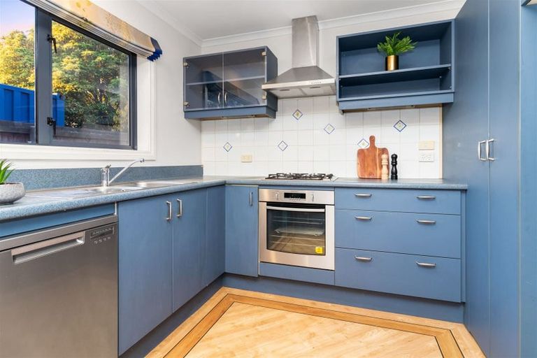 Photo of property in 6b Fovant Street, Russley, Christchurch, 8042