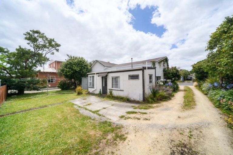 Photo of property in 38 Hereford Street, West End, Palmerston North, 4410