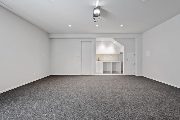 Photo of property in 15c Kiri Place, Mairangi Bay, Auckland, 0630