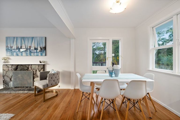 Photo of property in 43 Riverpark Crescent, Henderson, Auckland, 0610