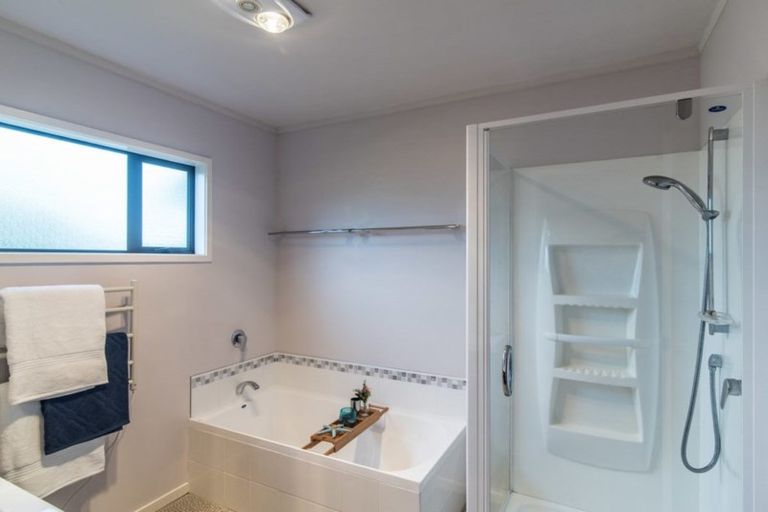 Photo of property in 79 The Drive, Paraparaumu Beach, Paraparaumu, 5032