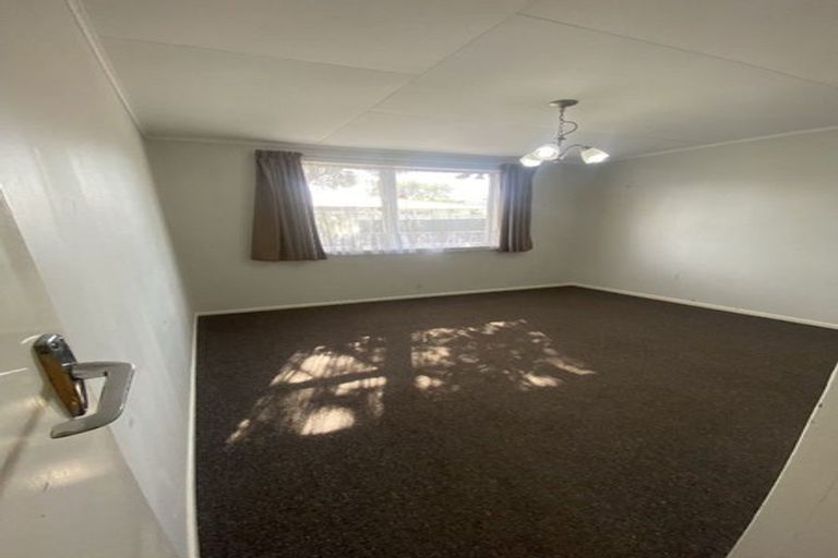 Photo of property in 2/97 Clouston Park Road, Clouston Park, Upper Hutt, 5018