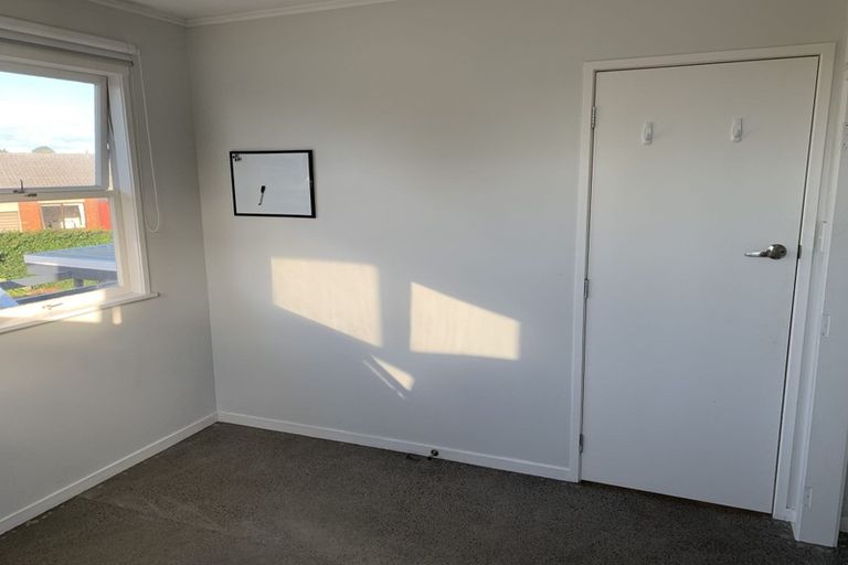 Photo of property in 4/133 Shakespeare Road, Milford, Auckland, 0620