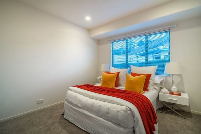 Photo of property in 2/1 Stratford Avenue, Milford, Auckland, 0620