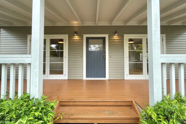 Photo of property in 2/20 Brook Street, Milford, Auckland, 0620