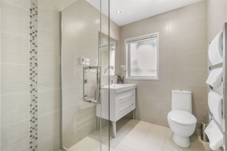 Photo of property in 51a Howe Street, Howick, Auckland, 2014