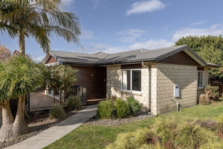Photo of property in 41 Oteki Park Drive, Welcome Bay, Tauranga, 3112