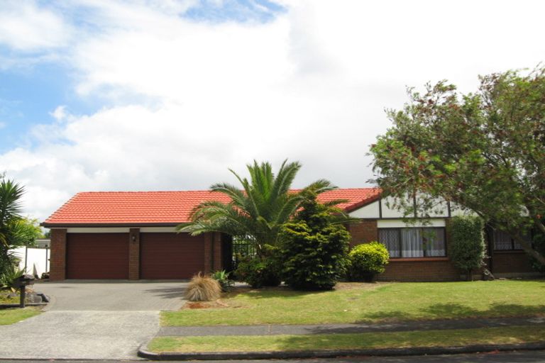 Photo of property in 89 Walter Strevens Drive, Conifer Grove, Takanini, 2112