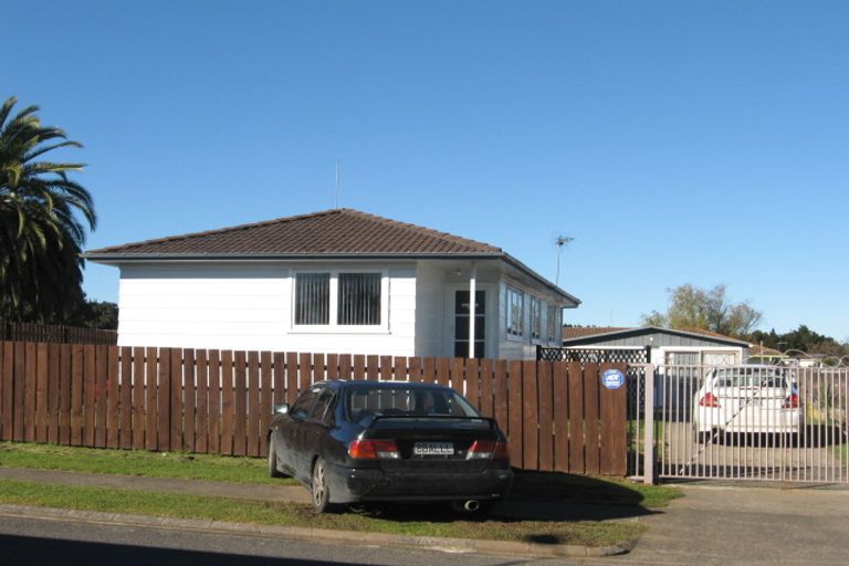 Photo of property in 5 Gambare Place, Wattle Downs, Auckland, 2103