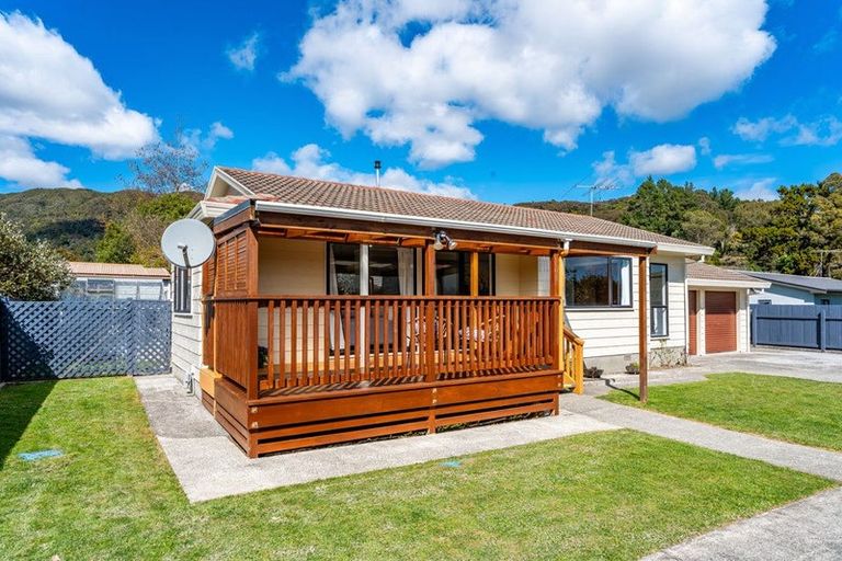 Photo of property in 68a Horoeka Street, Stokes Valley, Lower Hutt, 5019