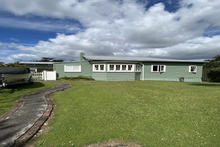 Photo of property in 47 Roland Road, Greenhithe, Auckland, 0632