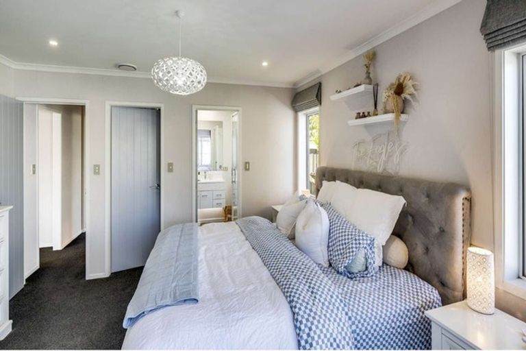 Photo of property in 38a Warwick Crescent, Taradale, Napier, 4112