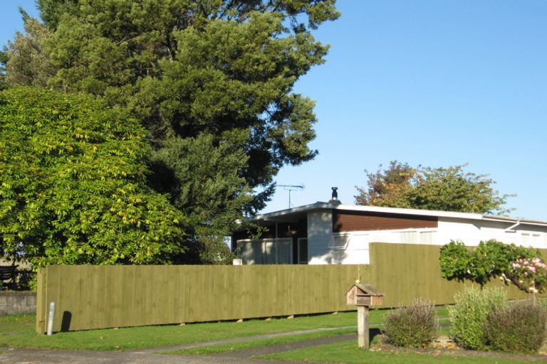 Photo of property in 8 Kororo Place, Tokoroa, 3420