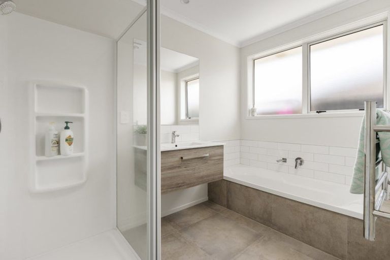 Photo of property in 37 Te Ranga Memorial Drive, Pyes Pa, Tauranga, 3112