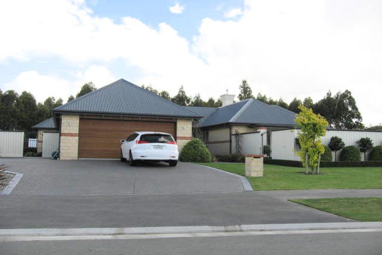 Photo of property in 9 Cathcart Crescent, Prebbleton, 7604