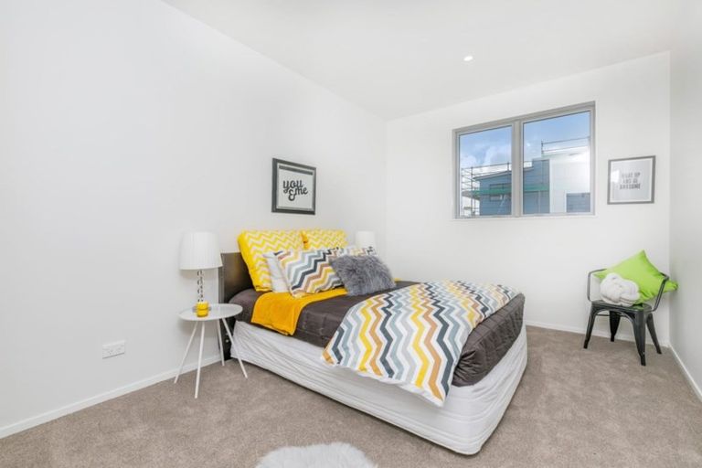 Photo of property in 42 Schoolside Road, Kumeu, 0810