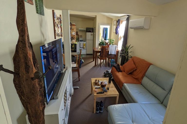 Photo of property in 54 Pirie Street, Mount Victoria, Wellington, 6011