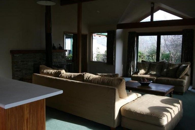 Photo of property in 4a Roto Place, Wanaka, 9305