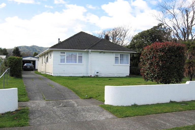 Photo of property in 14 Faulke Avenue, Wainuiomata, Lower Hutt, 5014