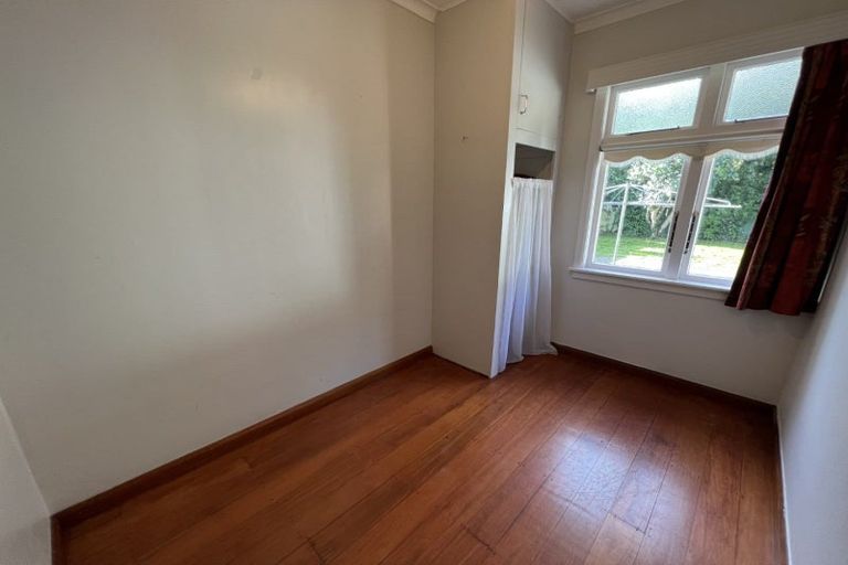 Photo of property in 5 Manuka Street, Hokowhitu, Palmerston North, 4410