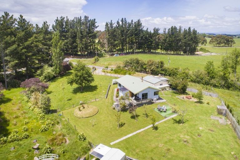 Photo of property in 73 Monteith Street, Halcombe, Feilding, 4779