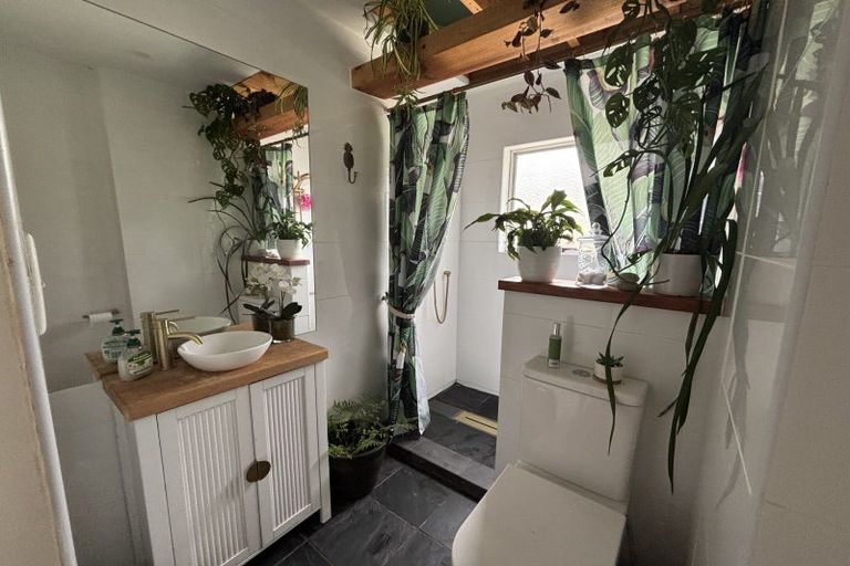 Photo of property in 8 Grants Avenue, Russell, 0202