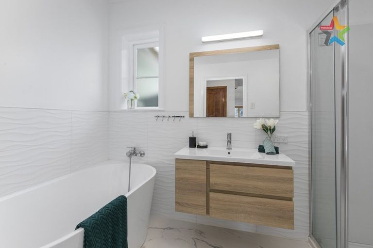 Photo of property in 15 Godley Street, Waterloo, Lower Hutt, 5011