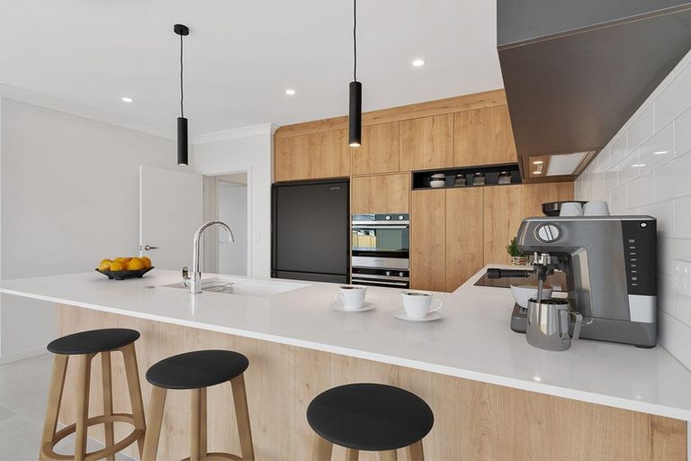 Photo of property in 15b Marine Garden Crescent, Beachlands, Auckland, 2018