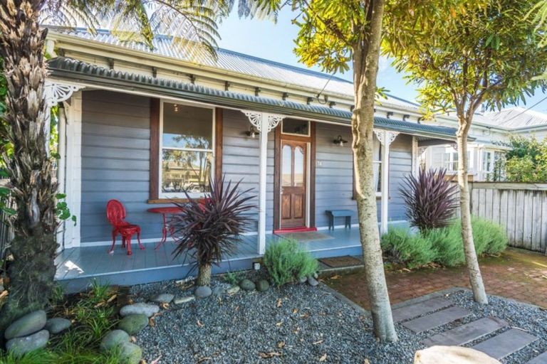 Photo of property in 74 Harrison Street, Whanganui, 4500