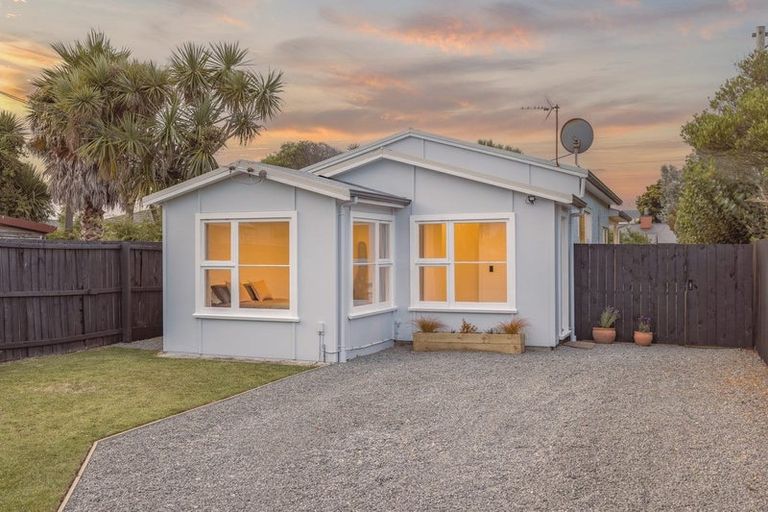 Photo of property in 12a Cradock Street, South New Brighton, Christchurch, 8062