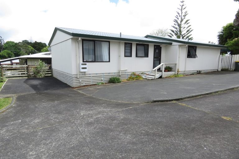 Photo of property in 82 Parrs Cross Road, Henderson, Auckland, 0612