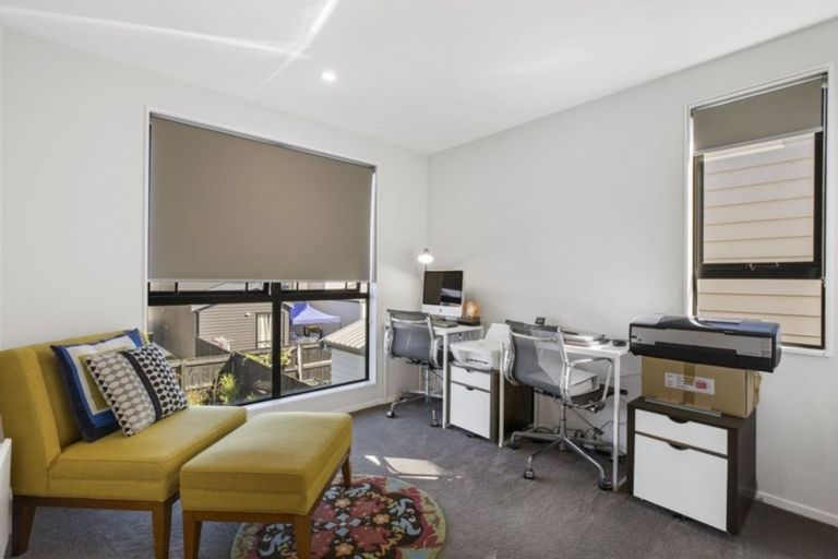 Photo of property in 6 Courage Road, Papakura, 2110