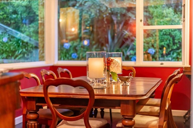 Photo of property in 9 Chatsworth Road, Silverstream, Upper Hutt, 5019