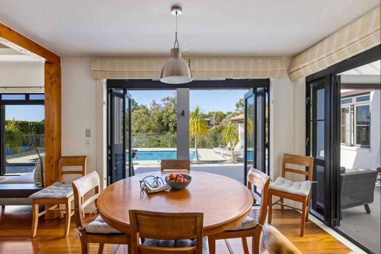 Photo of property in 21 Penwood Close, East Tamaki Heights, Auckland, 2016