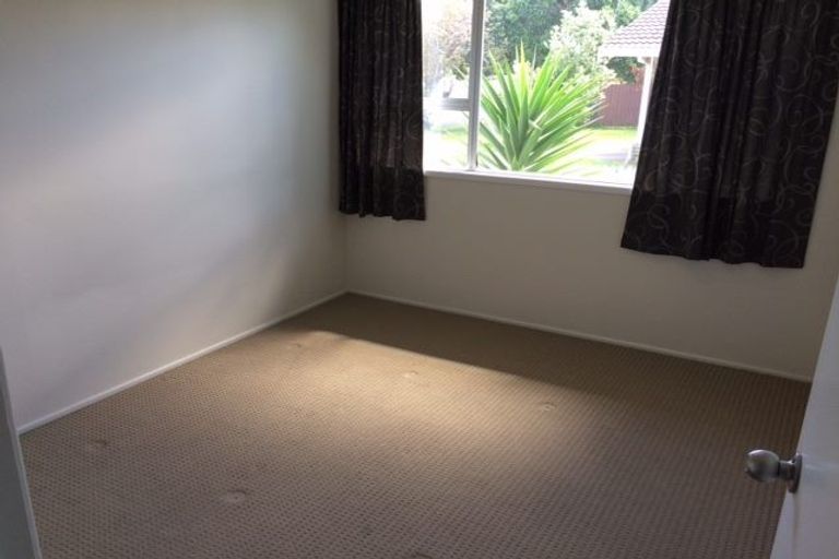 Photo of property in 12 Damian Way, Weymouth, Auckland, 2103