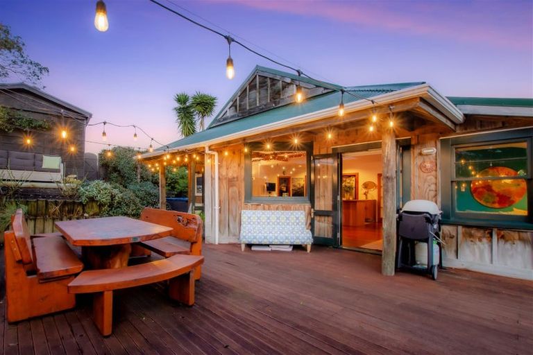 Photo of property in 48 Margaret Road, Raumati Beach, Paraparaumu, 5032