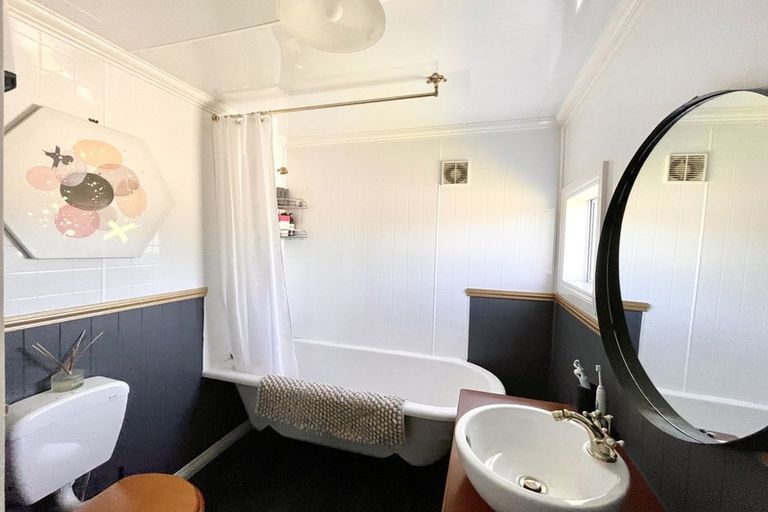 Photo of property in 49 Till Street, South Hill, Oamaru, 9400